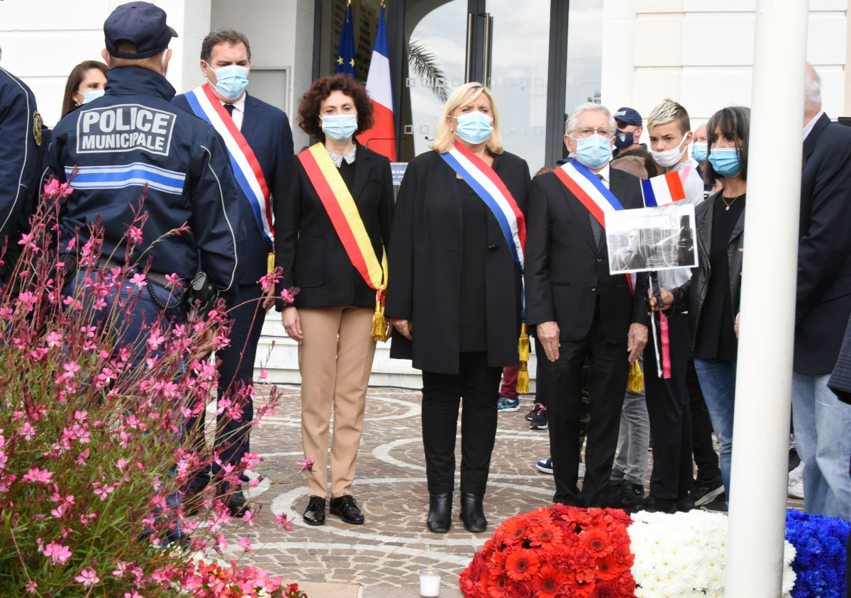 Rassemblement en hommage à Samuel Paty