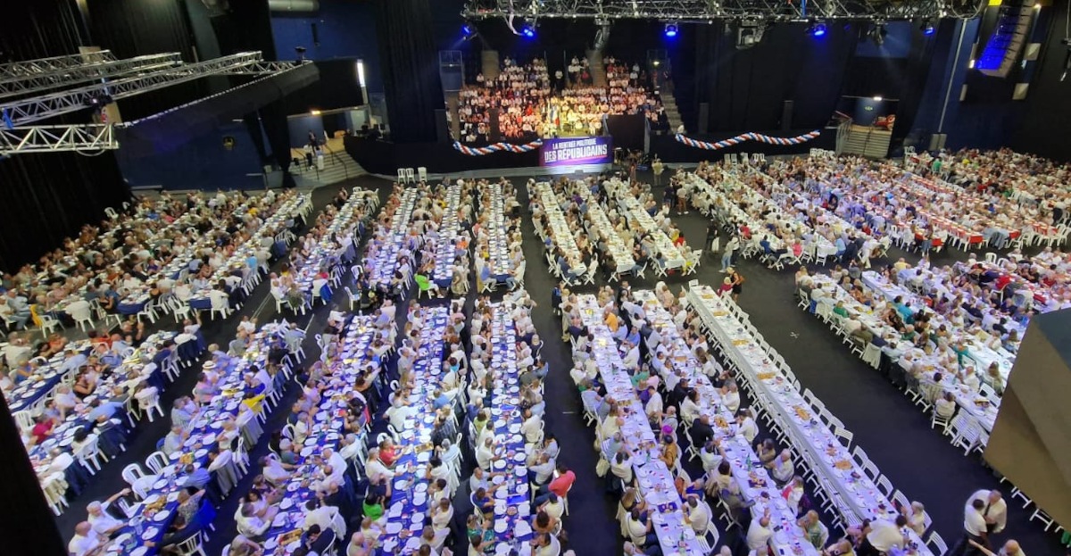 Une salle de La Palestre pleine à craquer pour la rentrée politique des Républicains au Cannet